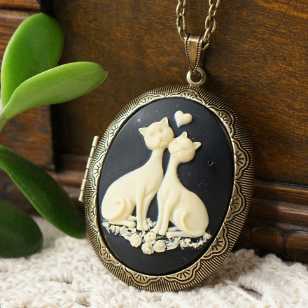 Медальон Камея Кот и Кошка in love,  №2 (30х40мм)