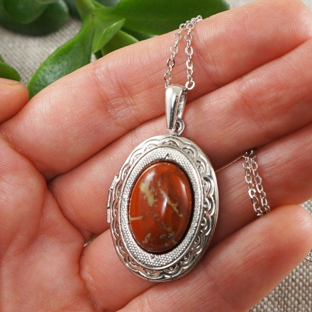 Медальон овальный Красная Яшма antique silver Медальон овальный Красная Яшма antique silver
