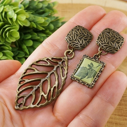 Серьги Лесные Листья Зеленые асимметричные bronze