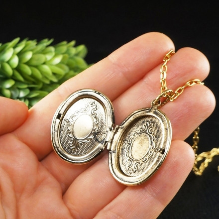 Медальон овальный Перламутр Гелиотис №23 antique gold
