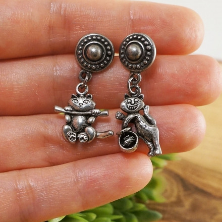 Серьги Коты и Кошки на рыбалке серебристые